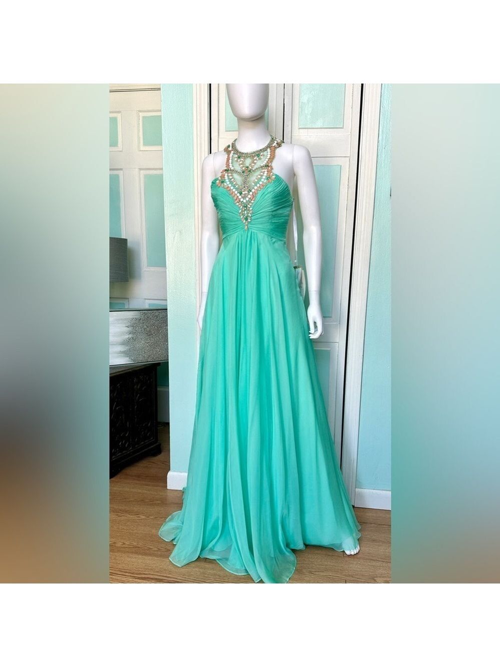 Size 4 Rachel Allan High Neck Flowy Chiffon Mint Green Fitted Prom Dress Gown